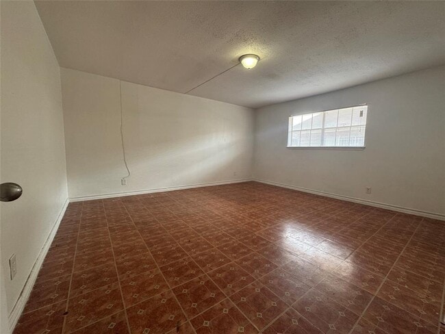 Building Photo - 6405 Westward St