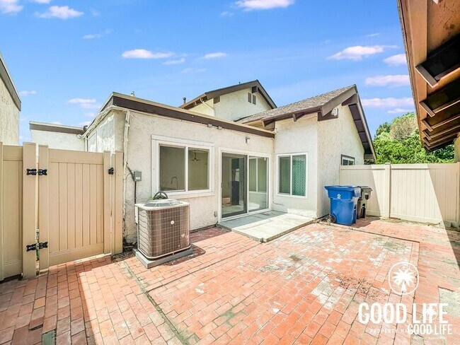 Building Photo - 6747 Parkside Ave