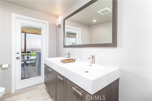 Building Photo - 3546 Berry Dr