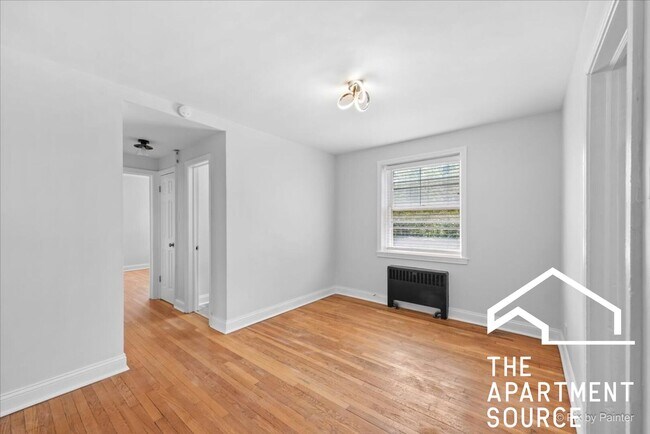 Building Photo - 2717 W Berwyn Ave
