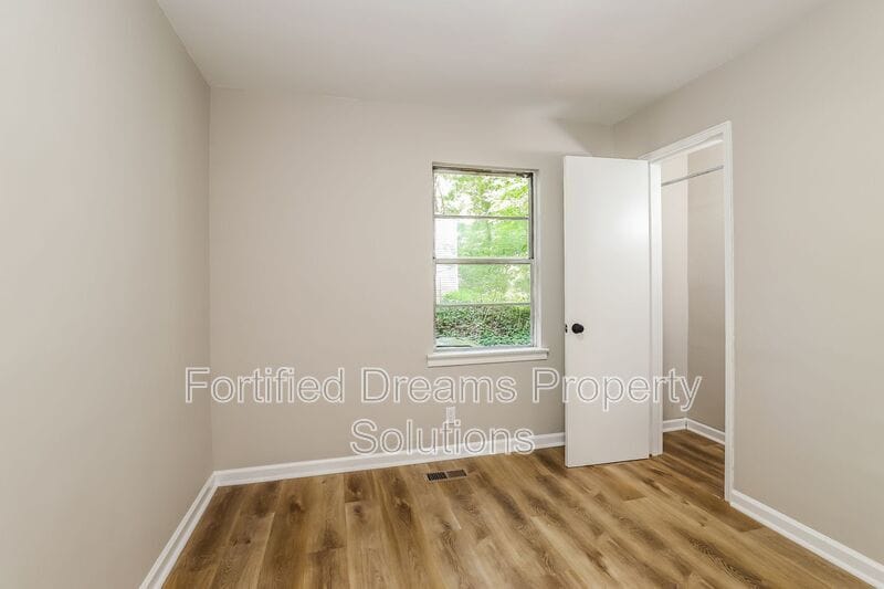 Building Photo - 3680 Yale Ave