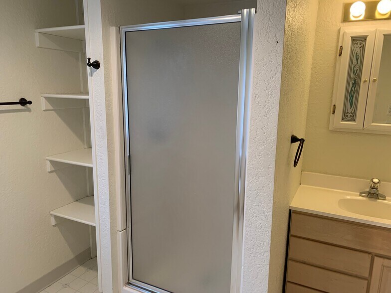 Building Photo - 737 Key City Dr