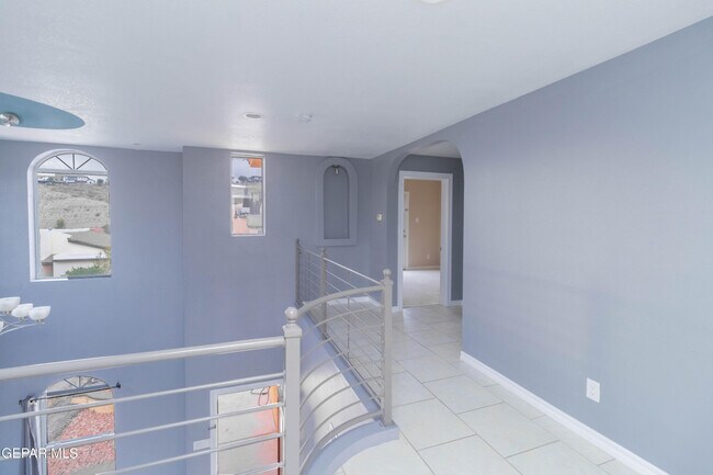 Building Photo - 4744 Excalibur Dr