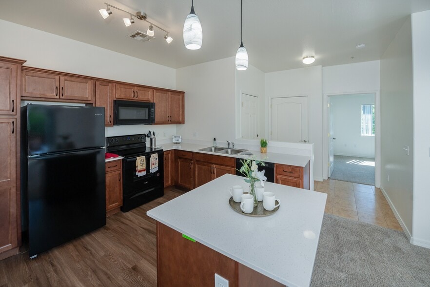 Building Photo - Tapestry at Granville