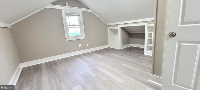 Building Photo - 104 Middleneck Ln