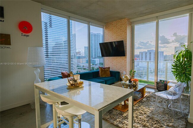 Building Photo - 151 SE 1st St