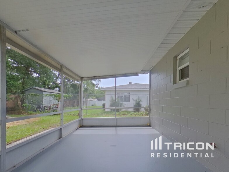 Building Photo - 405 Citadel Dr
