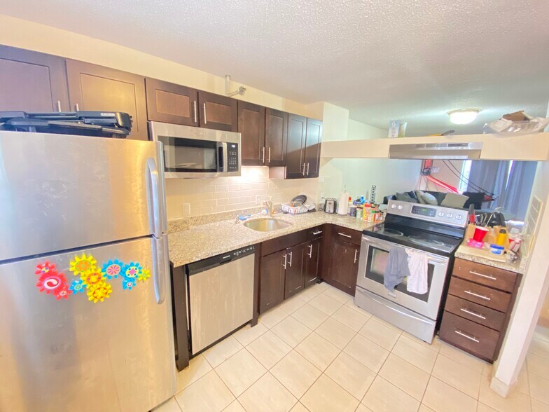 Building Photo - 148 N Beacon St