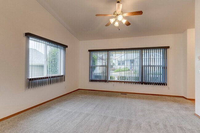 Building Photo - 2 Bd 2 Bath Home in 55+ Community