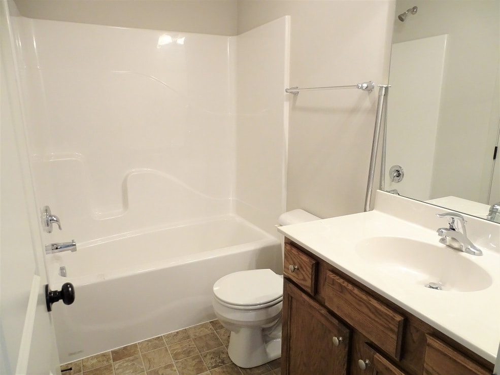 Building Photo - 228 Lakeside Xing