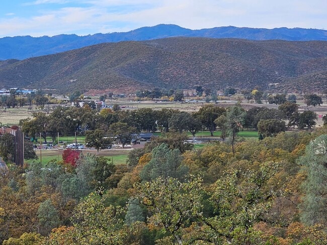 Building Photo - Breathtaking VIEWS in Hidden Valley Lake!