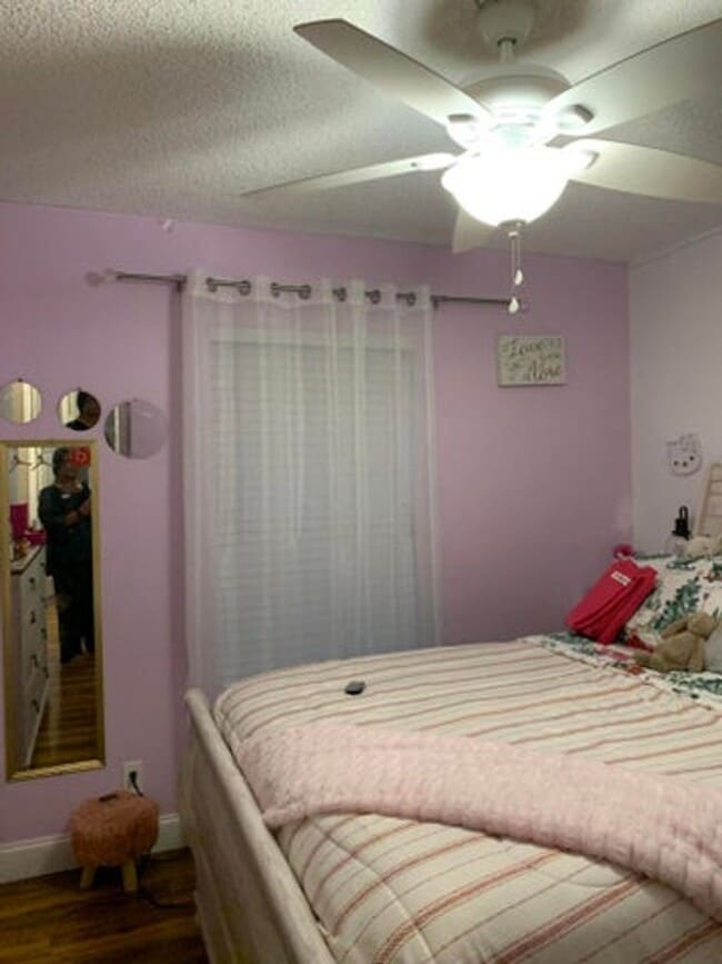 Building Photo - 1345 W 34th St