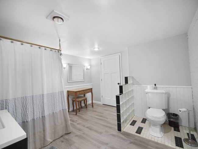 Building Photo - Charming 3-Bedroom Home in Downtown Spokane