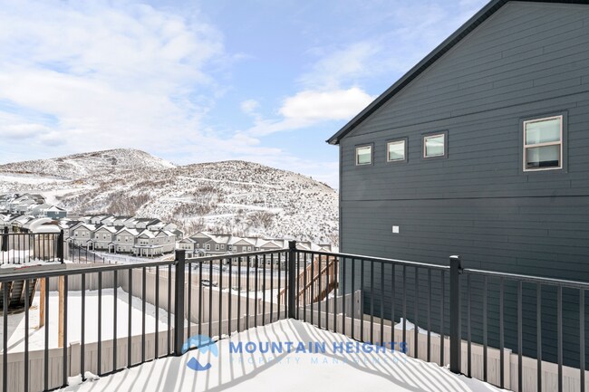 Building Photo - 2191 W Northridge Dr