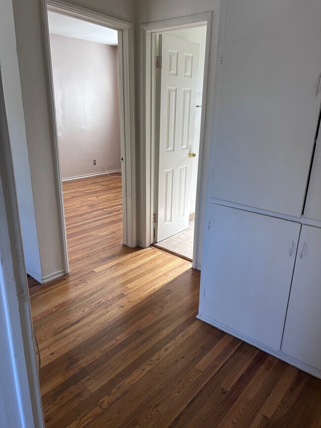 Building Photo - 5551 Costello Ave