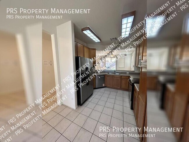 Building Photo - 2778 E Devon Ct