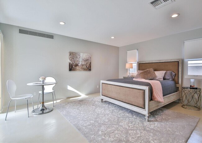 Building Photo - 47956 Silver Spur Trail