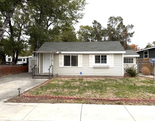 Primary Photo - 408 Hamilton St
