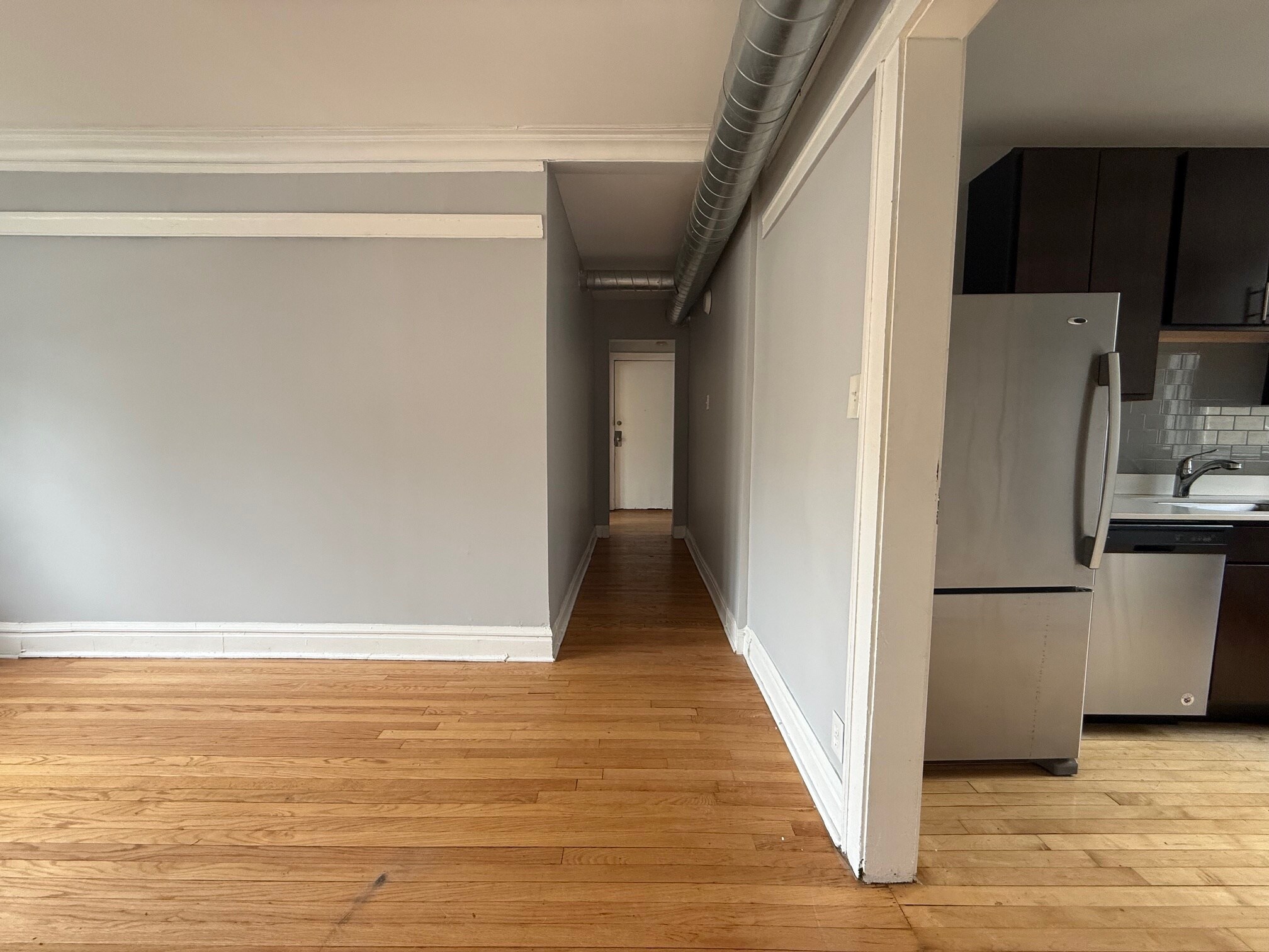 Building Photo - 3020 N Karlov Ave