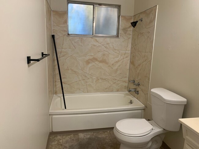 Building Photo - 2868003/60