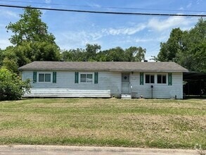 Building Photo - 3B/1.5B Home Available in Lake Charles