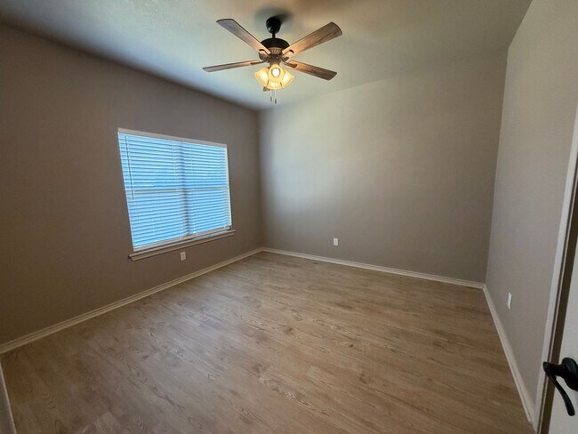 Building Photo - 2411 Quitman Ave