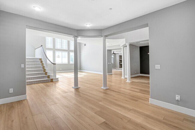 Building Photo - 4386 Bayhill Ln