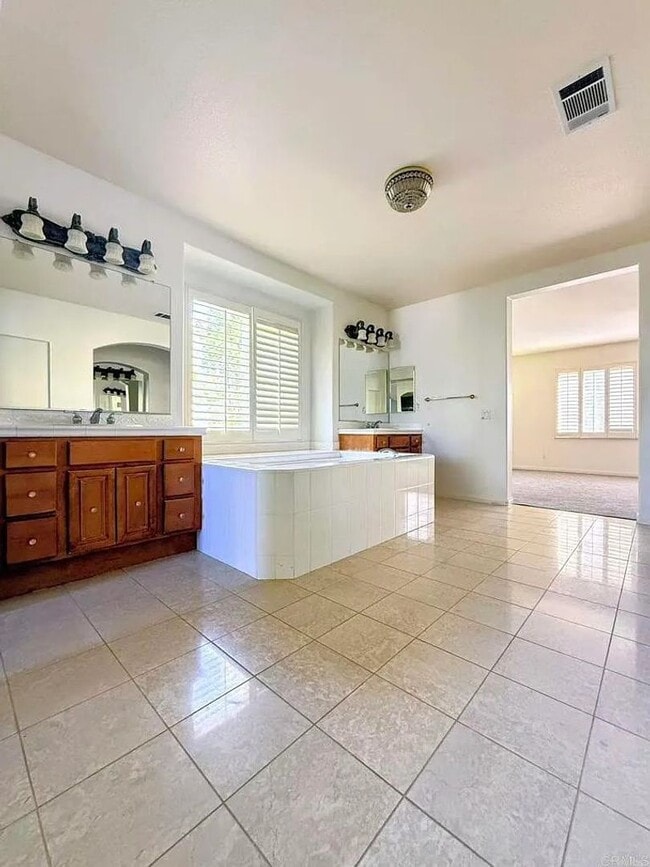 Building Photo - 5BD/4.5BA, 3,500 sq. ft. San Marcos Home w/ Ocean Views