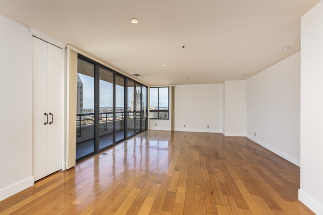 Living Room - 700 Front St