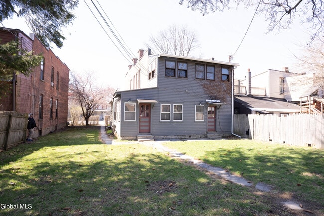 Building Photo - 546 5th Ave