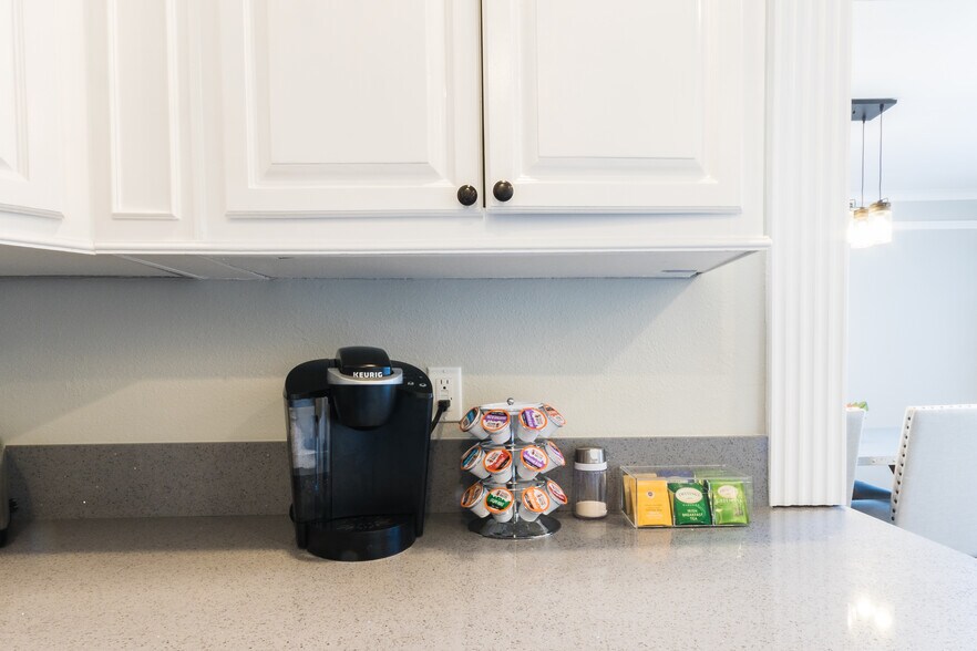 Building Photo - 5357 Virginia Ave