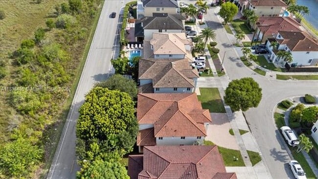 Building Photo - 5776 SW 166th Ct