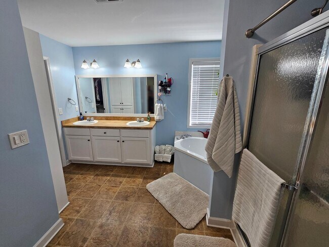 Building Photo - 230 Sorrel Tree Ln