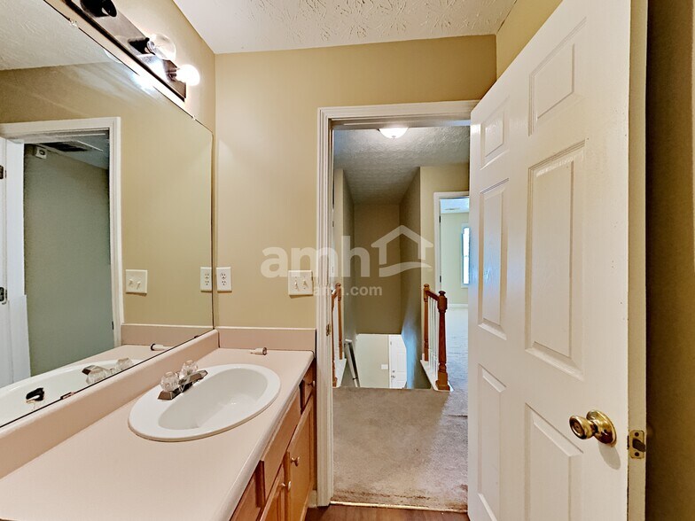 Building Photo - 3442 Kittery Dr