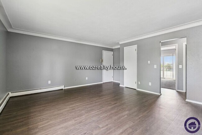 Building Photo - 1733 Christian Ave