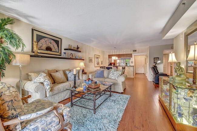 Building Photo - 5842 Crystal Shores Dr
