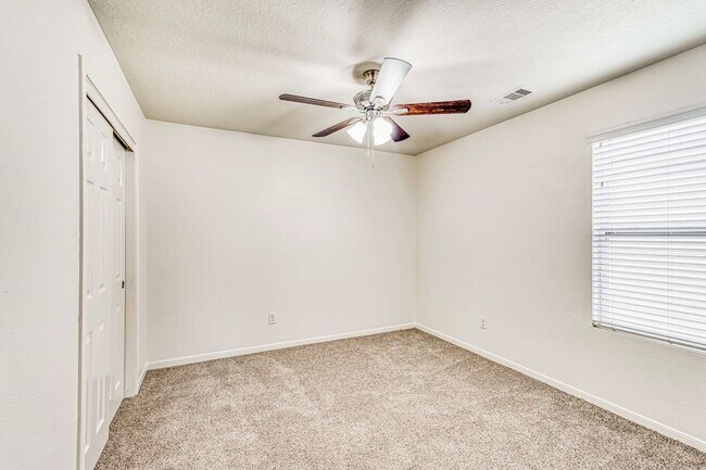 Building Photo - 3514 Barkers Crossing Ave