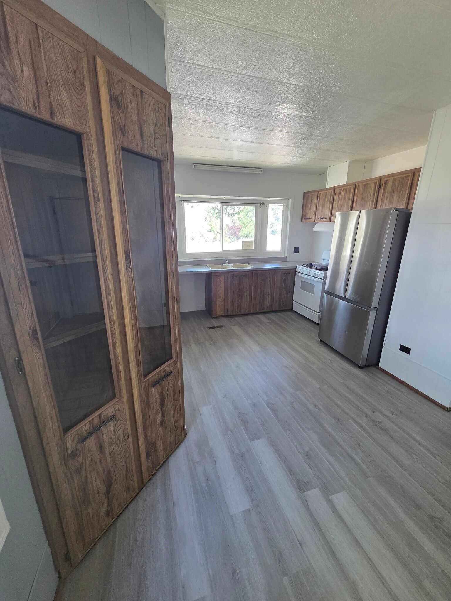 Building Photo - 1511 Mydland Rd