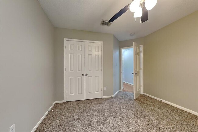 Building Photo - 24826 Baywick Dr