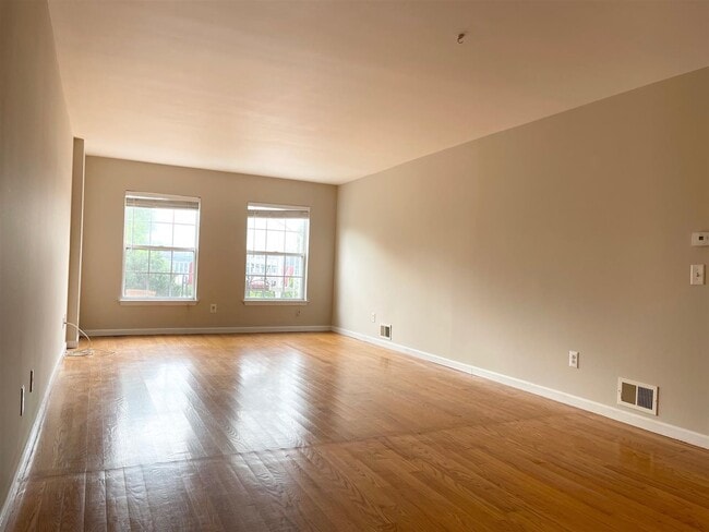 Building Photo - 24 Bergen Ridge Rd