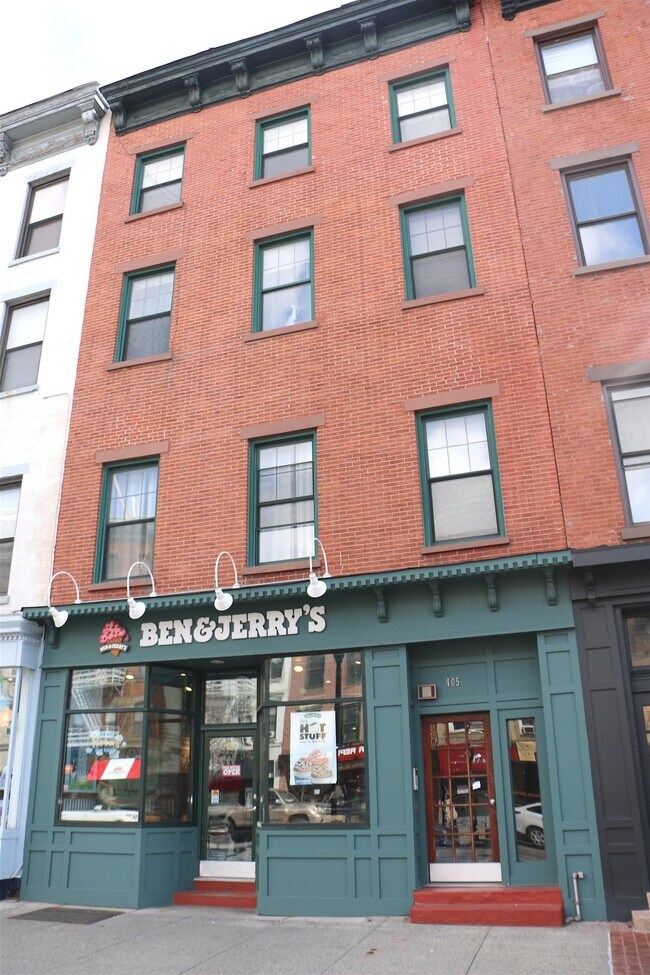 Building Photo - 405 Washington St