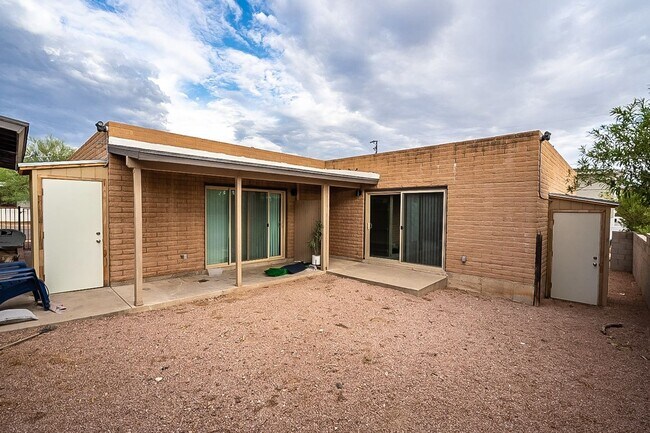 Building Photo - 1429-1431 N Highland Ave