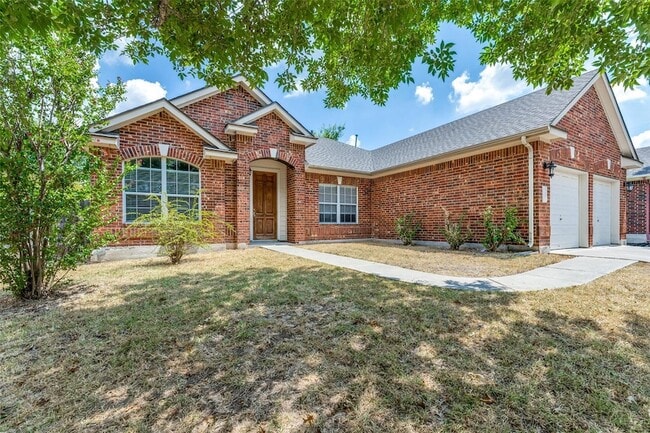 Building Photo - 2204 Speidel Dr