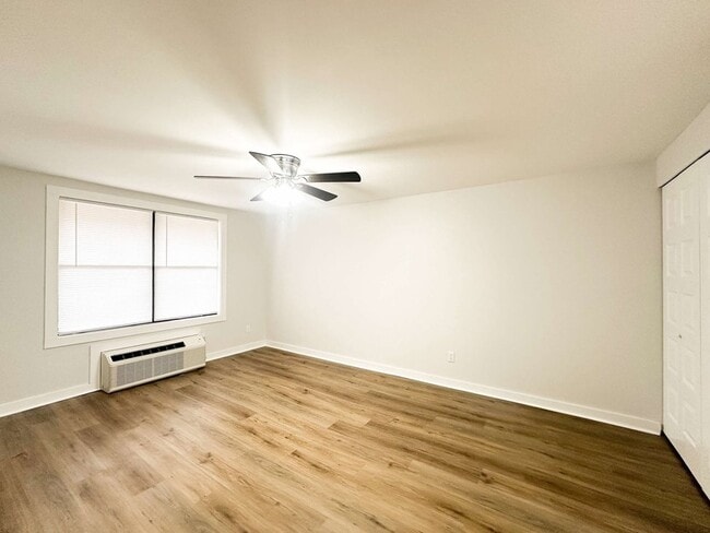 Building Photo - 2421 Madison St