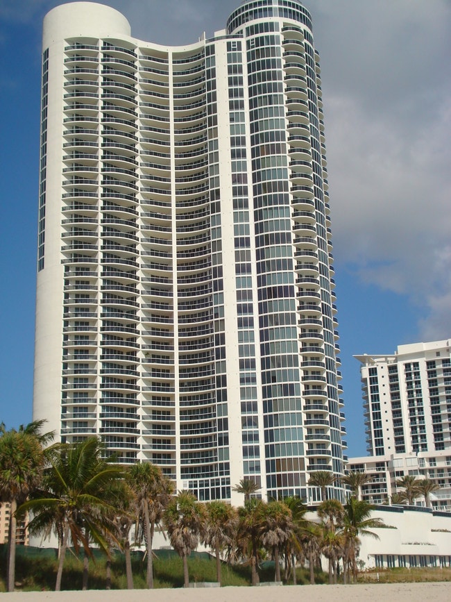 Ocean Four - 17201 Collins Ave
