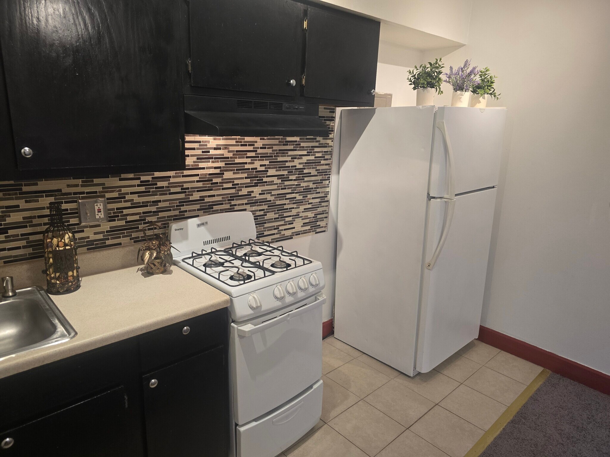 Building Photo - 1622 Bainbridge St