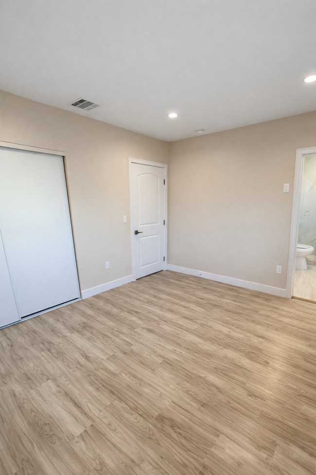 Building Photo - Fully Renovated 3-Bed, 2-Bath Home in Quiet Sylmar Community