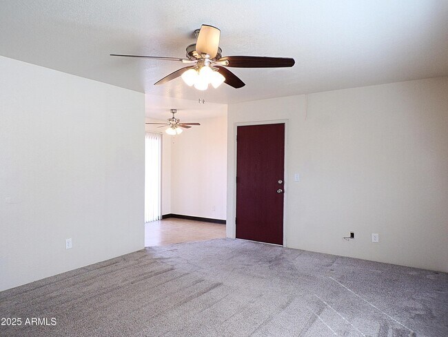 Building Photo - 4307 Plaza Vista