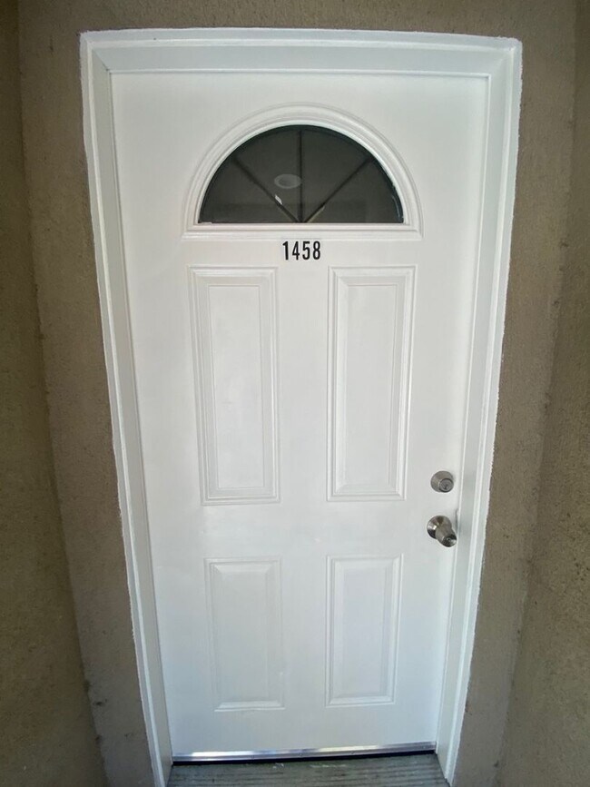 Building Photo - 23(1456,1458)