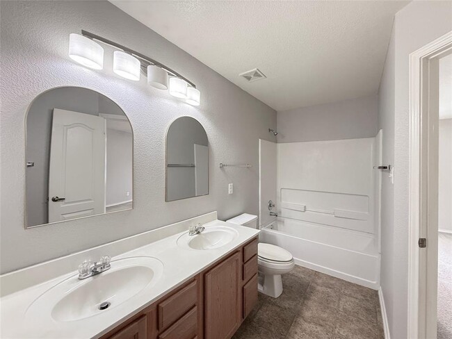 Building Photo - 6708 Cornish Hen Ln